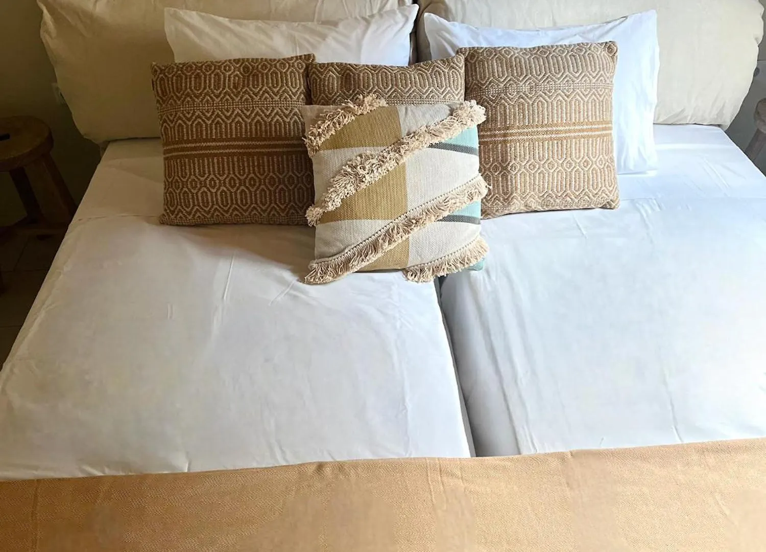 Shades Of View Apartment Poros