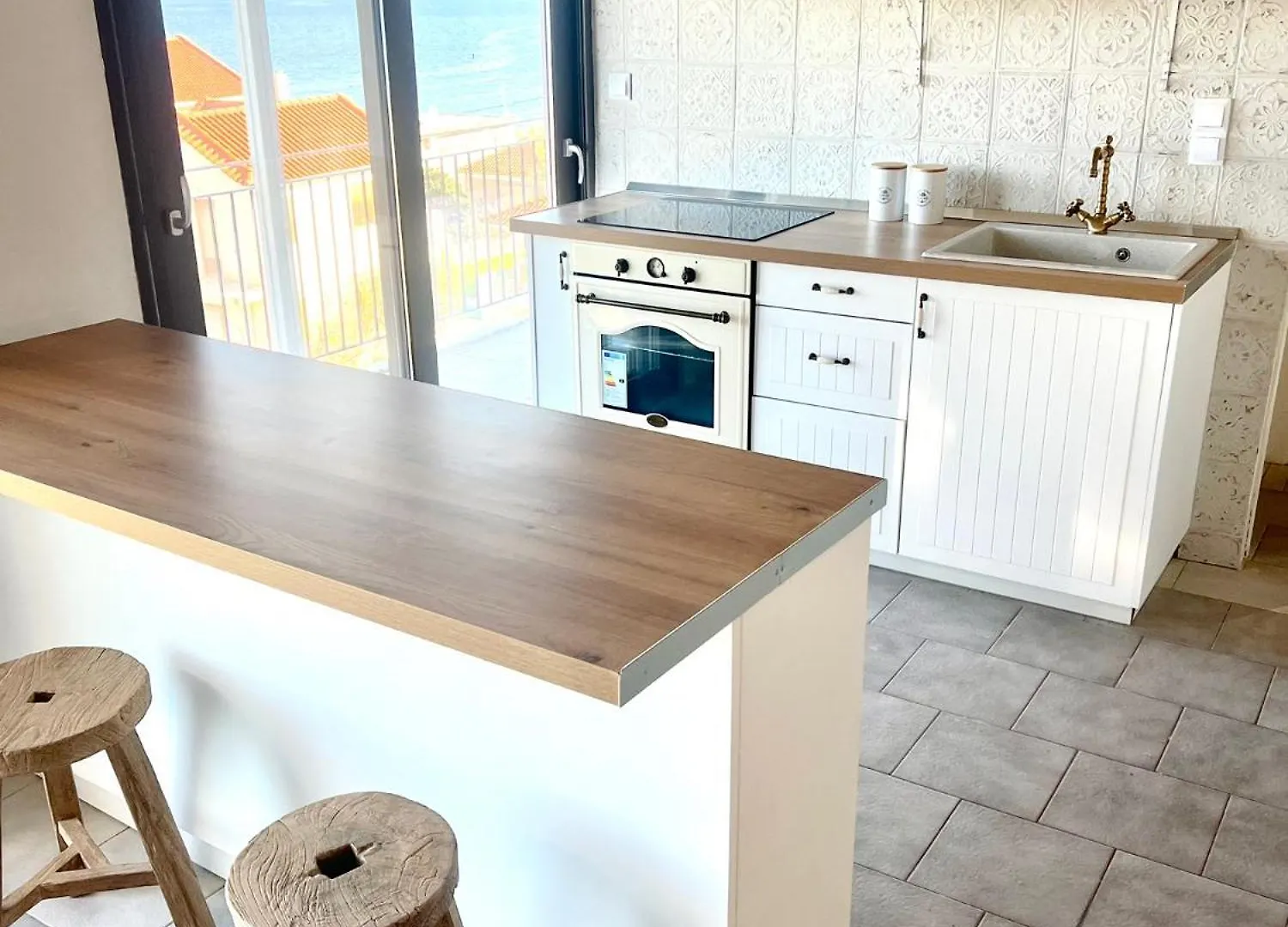 Shades Of View Apartment Poros